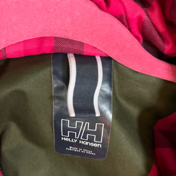 Helly hansen women’s fur hooded winter coat. - Picture 5 of 6